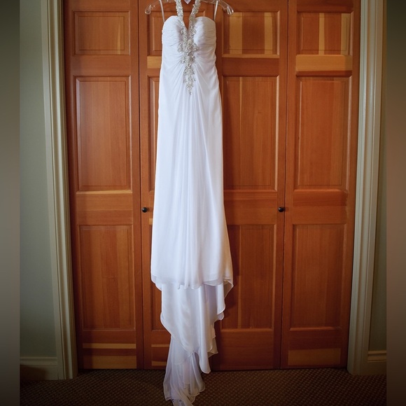 Maggie Sottero Reese wedding dress - Picture 4 of 16